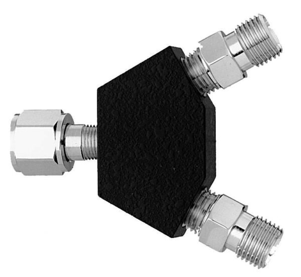DISS Y-Block, Hex Nut Female Inlet x DISS Male Outlets, O2